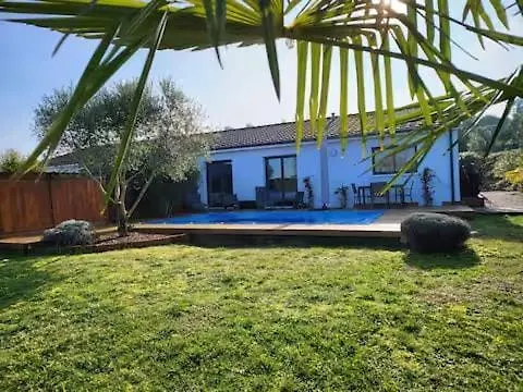 Newlook 1 4* Trélissac